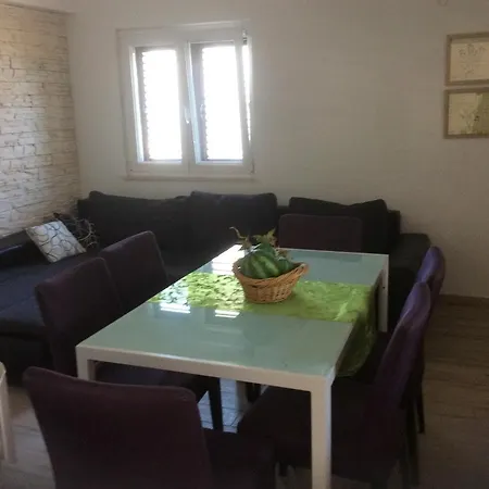 Nathalie Apartment *